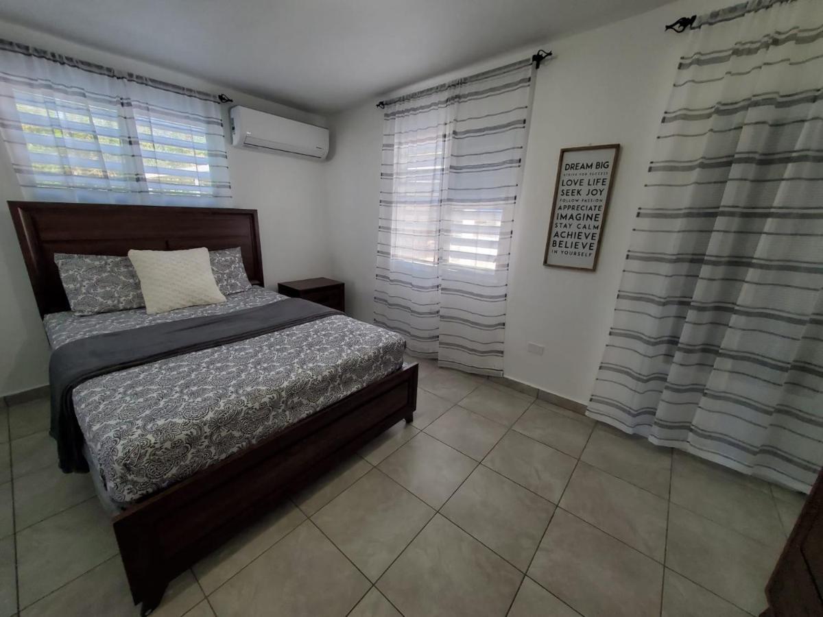 Aguadilla Sunrise Apt With Ac Wifi 8 Minute Walk From Crashboat Beach Buitenkant foto